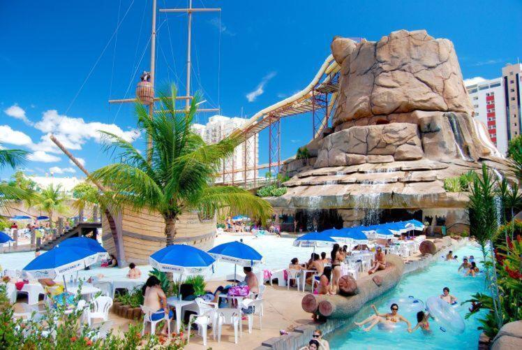 Piazza Diroma Acesso Diroma Acqua Park Gratuito Star Temporada Aparthotel Caldas Novas Bagian luar foto